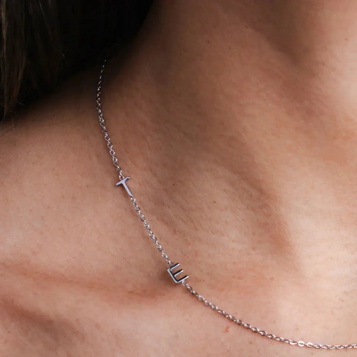 Collier personnalisé avec initiales latérales — photo 2