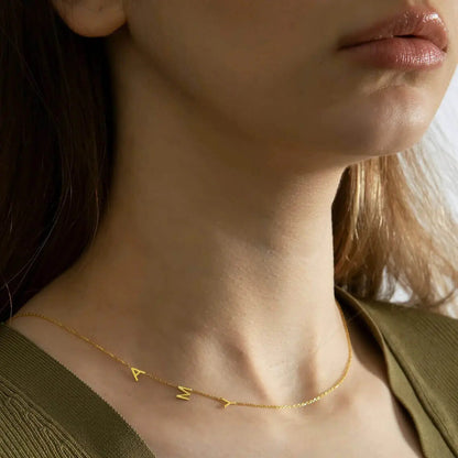 Collier personnalisé avec initiales latérales — photo 12